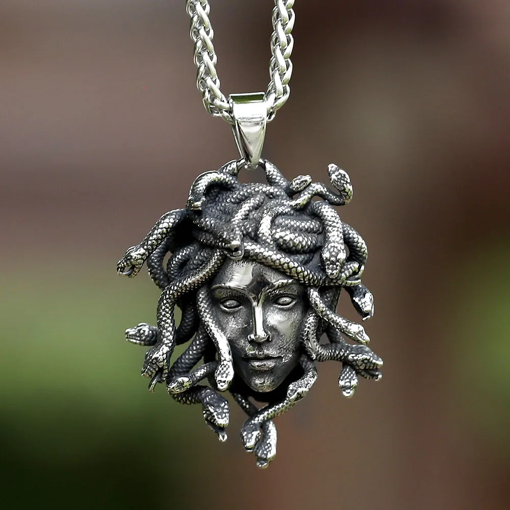 2023 New 316L Stainless Steel Men's Medusa Pendant Necklace Vintage Snake Animal Accessories Party Gift free shipping