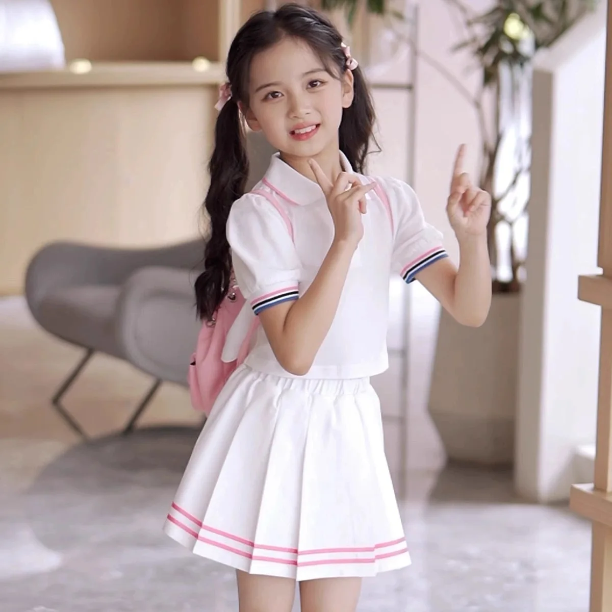 تي شيرت أبيض مخطط لربيع وصيف 2026 بدلة رياضية + شورت تنورة صغيرة بطيات للفتيات المراهقات 4 6 7 8 9 10 11 12 سنة #4