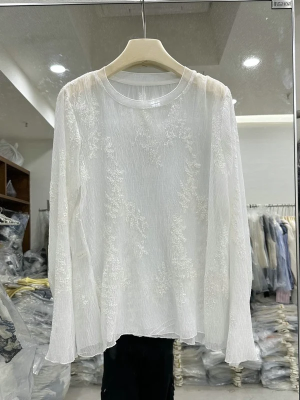 

Сексуальная кружевная футболка с длинным рукавом для женщин, модная вышитая блузка с узором, новинка весенней коллекции, прямой крой, круглый вырез горловины.