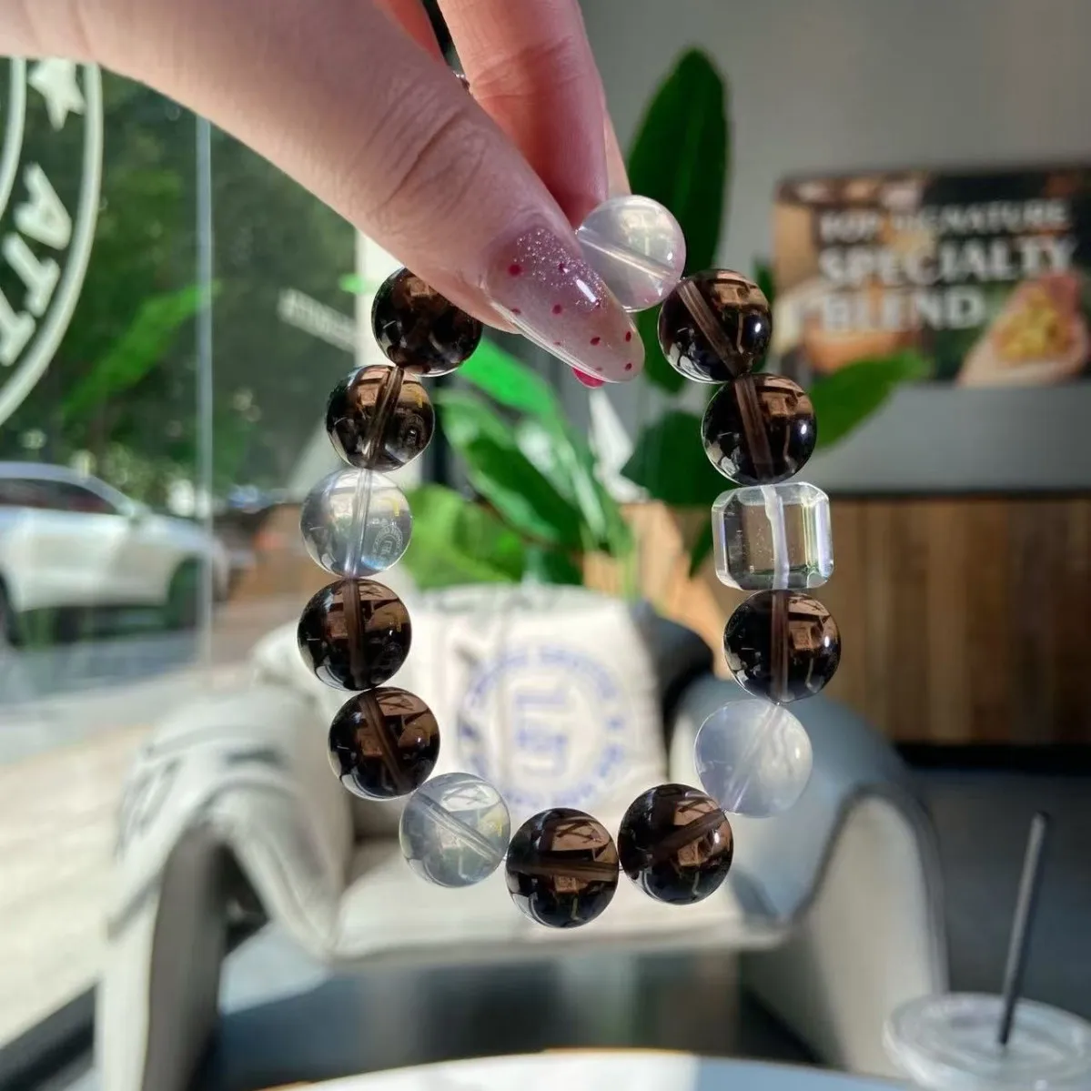 

Natural Crystal Bracelet 14mm Milk White Crystal Tea Crystal Men's and Women's Fashion Bracelet