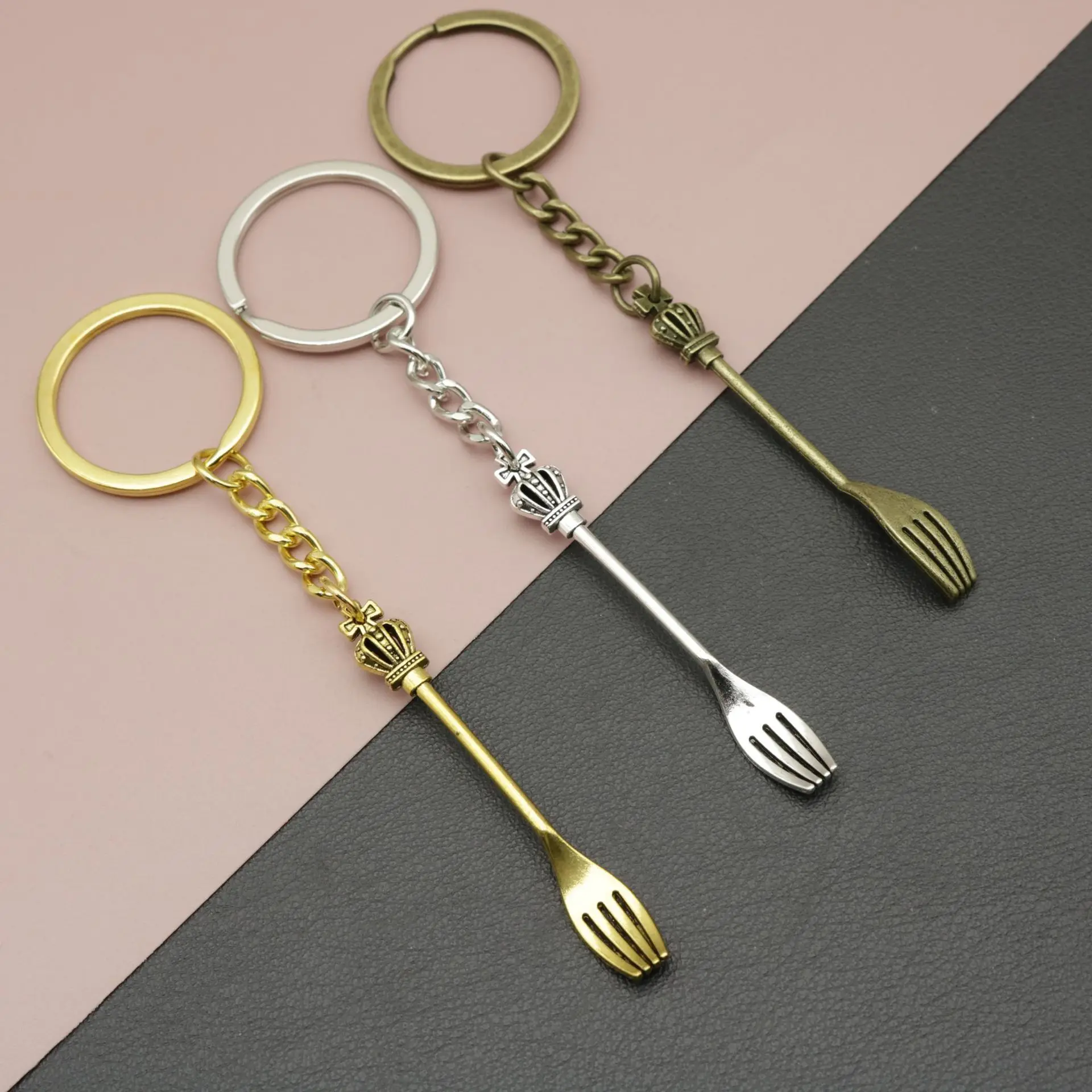 2024 Hot selling Jewelry Simple Fork Car Keychain Pendant