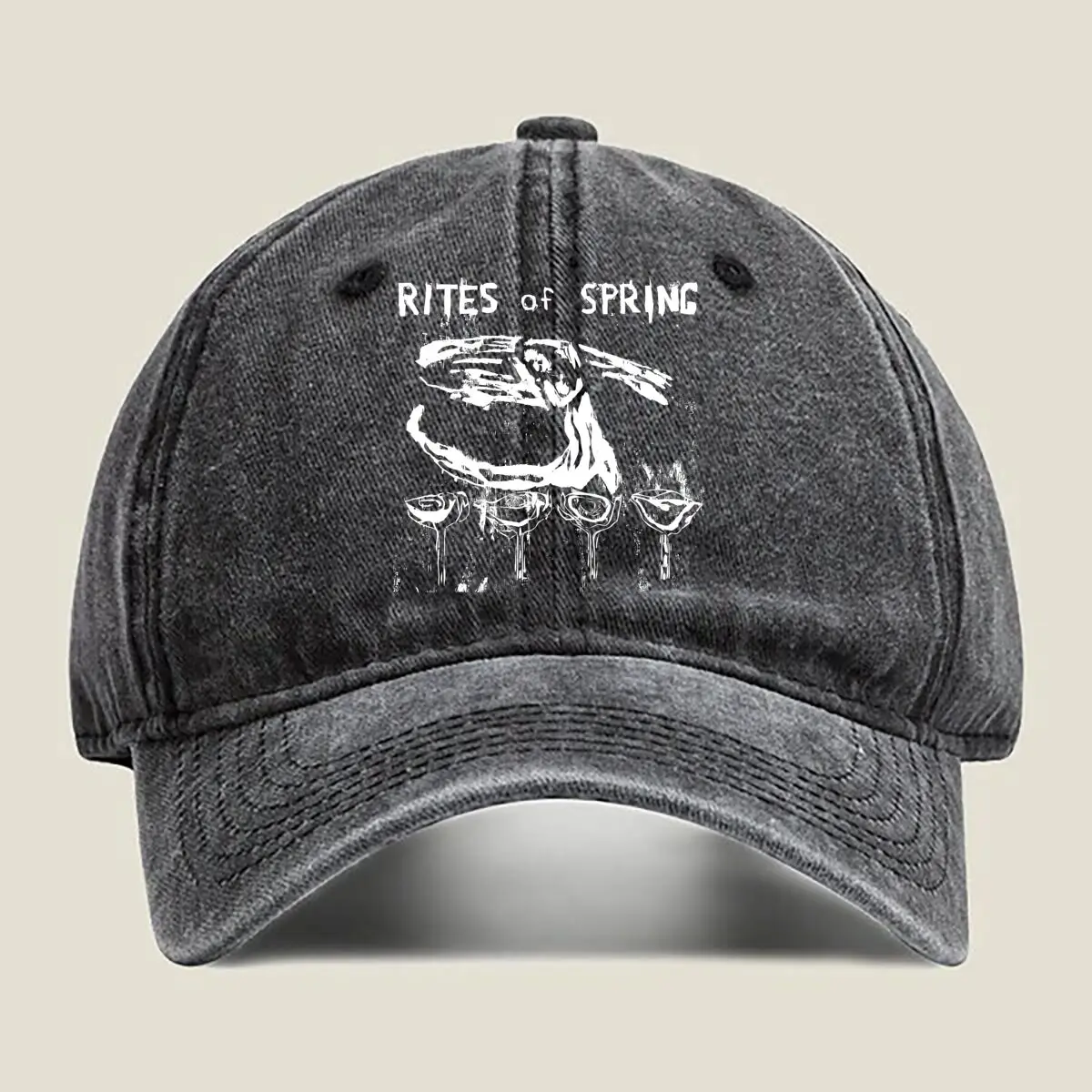 

Текст обряда — белая, острая, жирная, минималистичная, символ — стираная бейсболка с тематическим дизайном