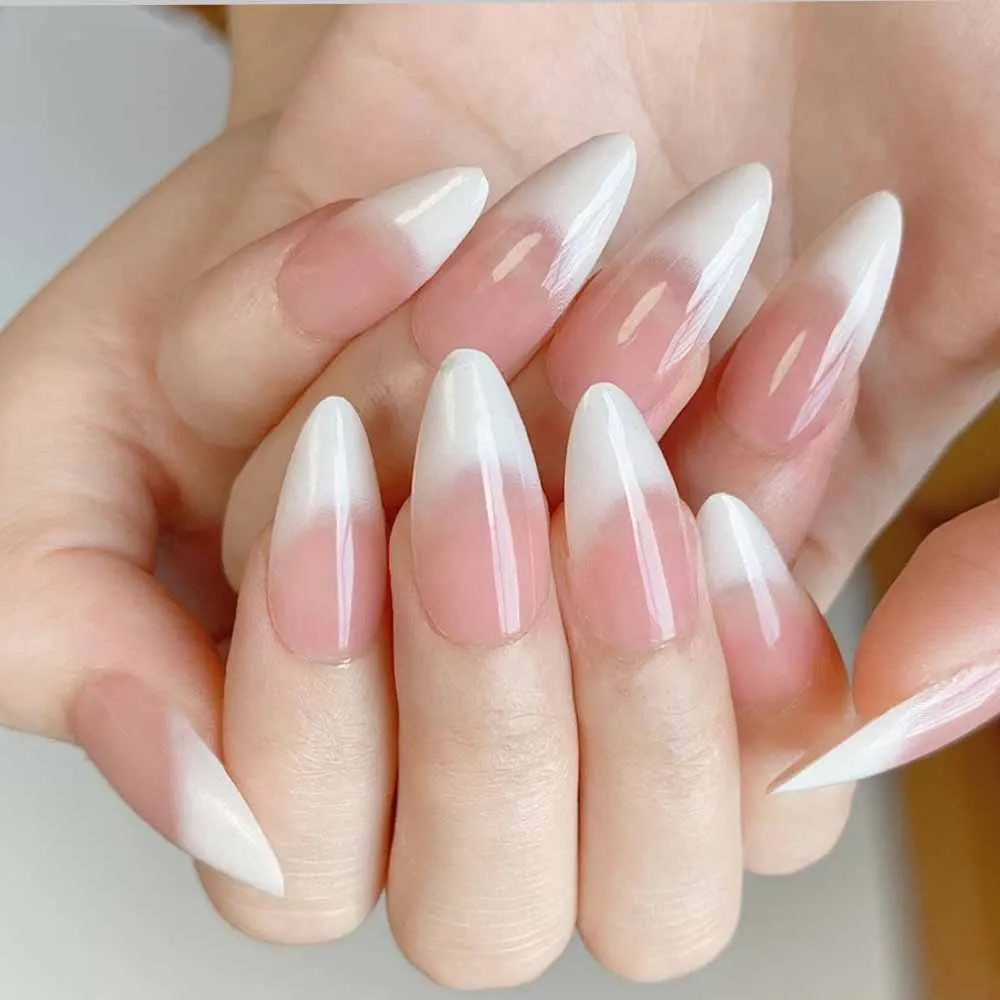 24 stks/doos ombre roze Franse amandel nepnagels witte rand gradiënt amandel druk op nageltips volledige dekking Franse roze kunstnagels