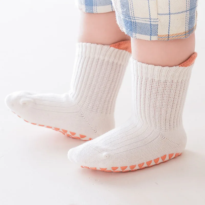 Thumbnail 4 - #10 Discounted Non-Slip Floor Socks Worth Buying