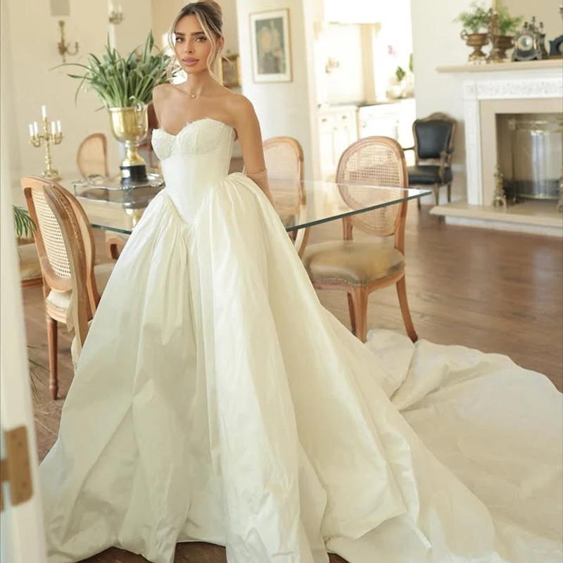Eightree-vestidos de novia blancos de corte en A, chal de encaje con forma de corazón, tren de barrido, vestido de novia Formal, vestidos de fiesta de boda personalizados