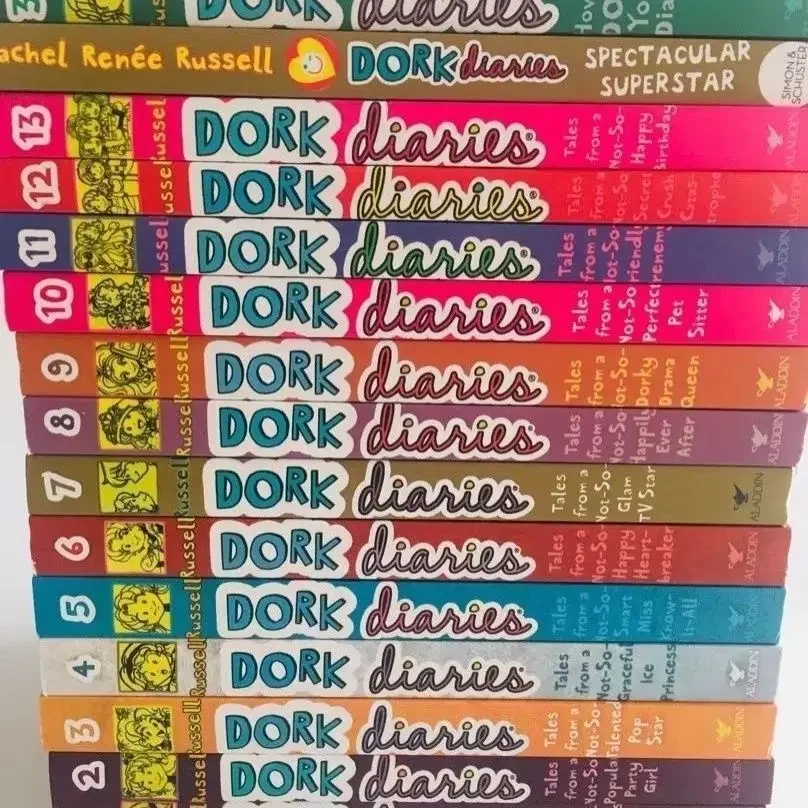 Dork Diaries strana ragazza 15 volumi edizione femminile Widow Kid Diary English Story Picture Book libro per bambini Bedtime Story