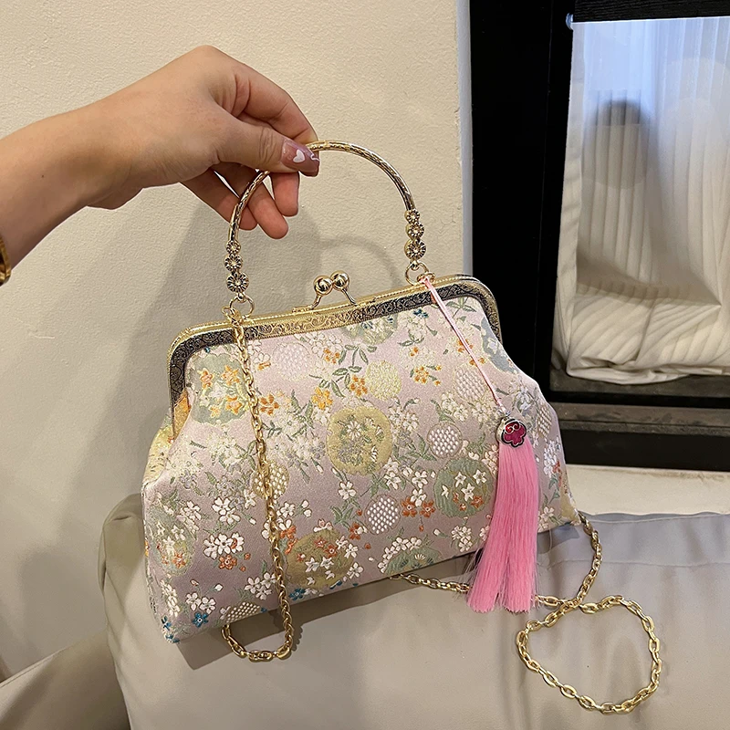 Eleganckie haftowane torebki d – Embroidery Wallet recenzja i cena