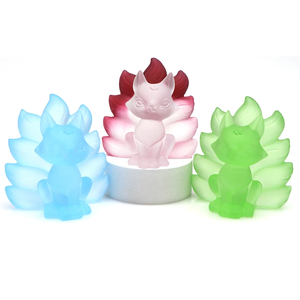Liuli Crystal Hand Carved Lucky Figurine, Nine-Tailed Fox Statue, Lucky Amulet, Glass Craft, Home Decoration Gift, 2.2\