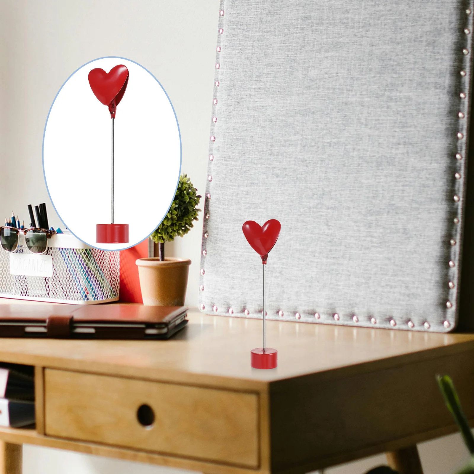 

Small Standing Desk Photo Clip Holder Cute Vertical Picture Display Metal Place Card Holder for Notes Photos Photo Clip