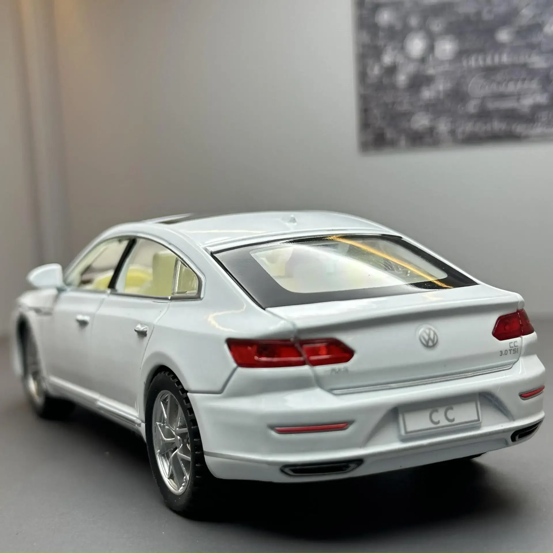 1:32 Volkswagen CC игрушечный автомобиль из сплава, металлическая модель литья под давлением, звук и фотография, игрушечный автомобиль, Детские Подарочные игрушки для мальчиков