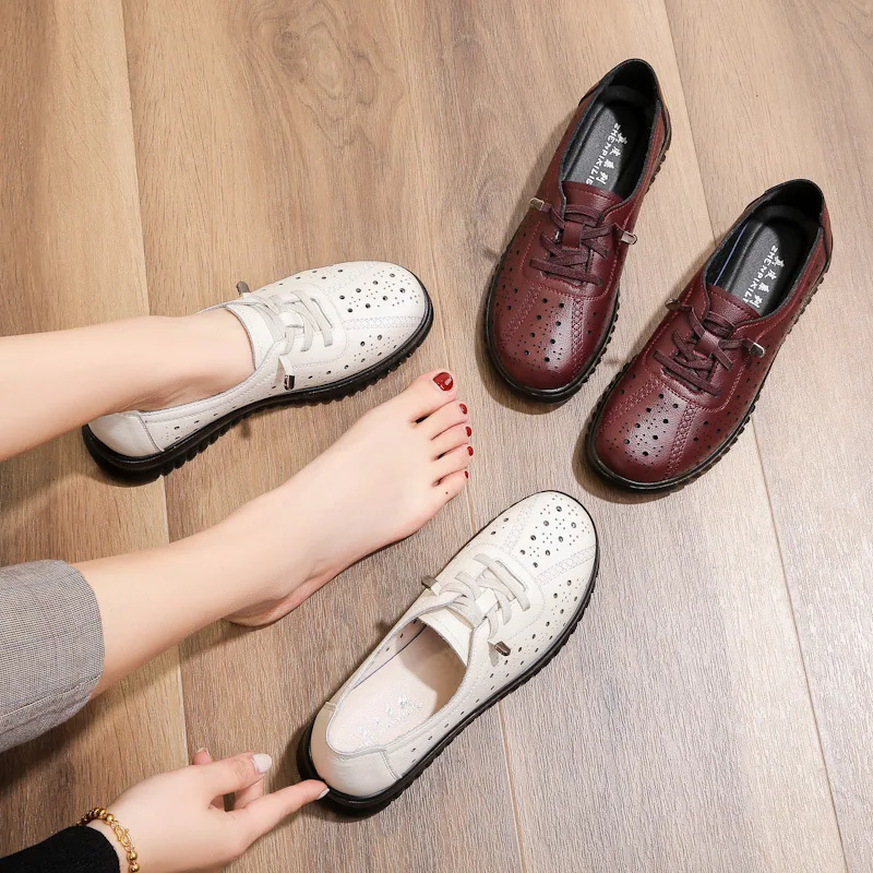 Women Summer Vintage Leather Flat Shoes 2023 New Ladies Breathable Hollow Loafers Female Leather Sandals Mom Zapatos Mujer