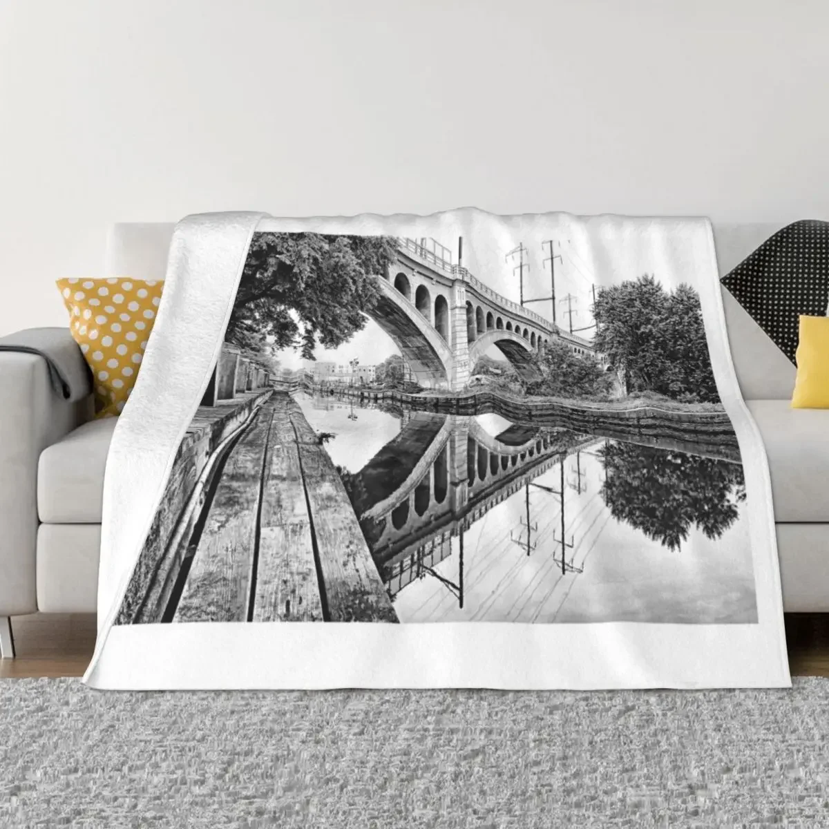 

Manayunk Bridge Throw Blanket Sofa Quilt Bed Blankets