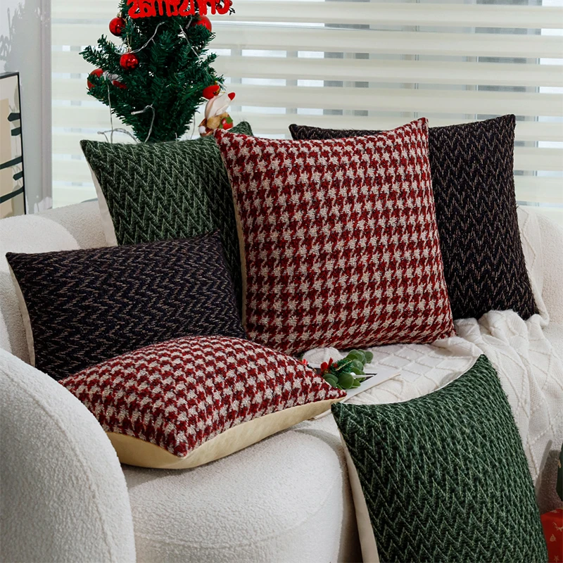 

Cushion Cover 45x45cm Christmas Supplies Retro Red/Green Geometric Pillowcase for Living Room Sofa Christmas Home Decoration