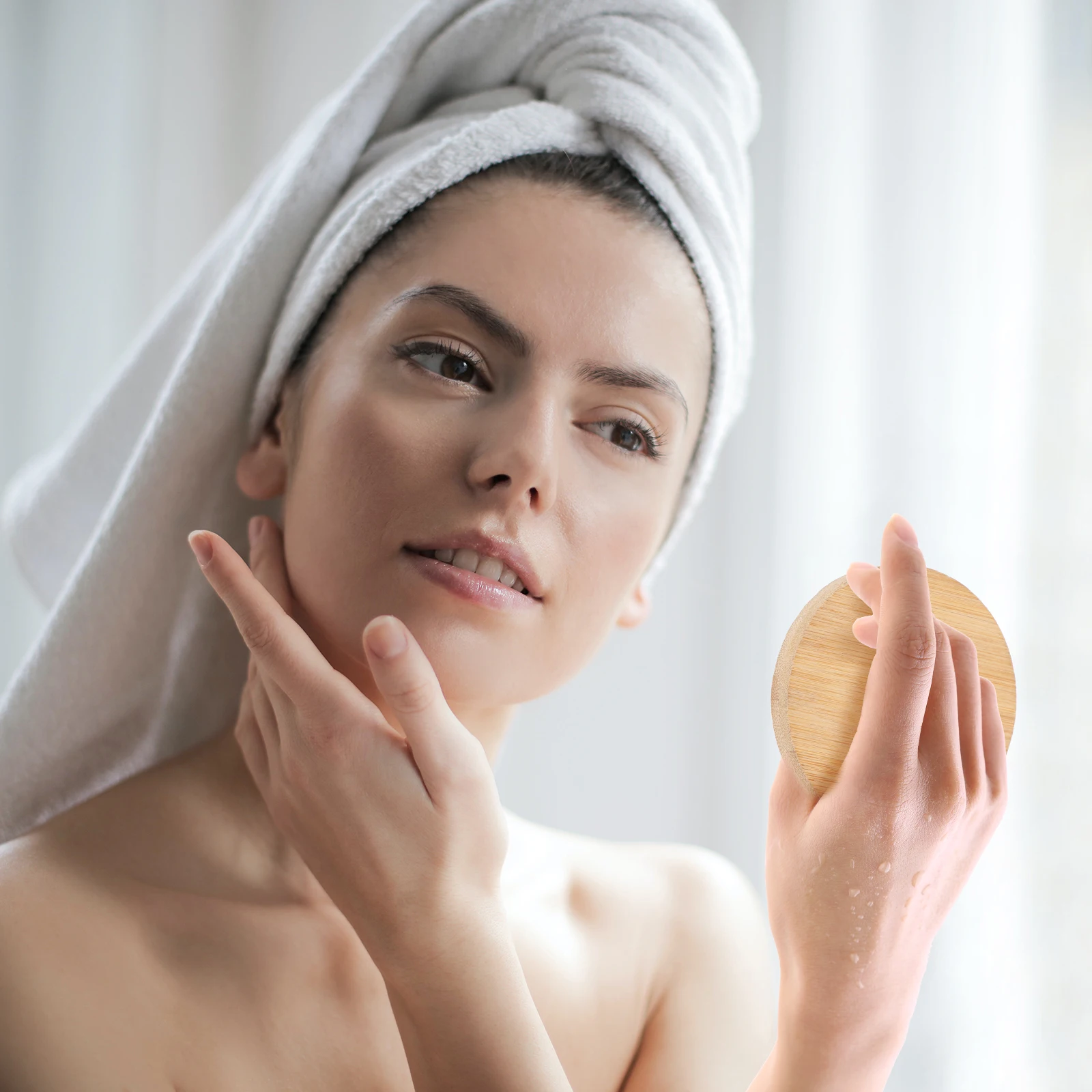 

3Pcs Portable Compact Travel Makeup Mirrors Assorted Colors Round Mini Makeup Mirror Small Pocket Mirror for Women