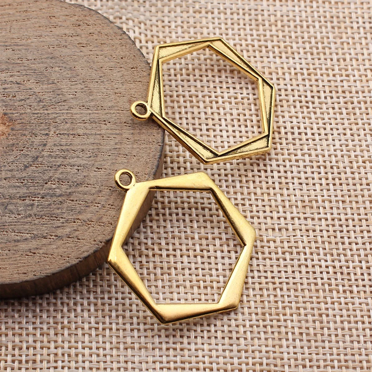 20pcs 35x27mm(1.38x1.06inch) 5 Colors Design-Conscious Hollowed-Out Geometric Hexagonal Charms Jewelry Making