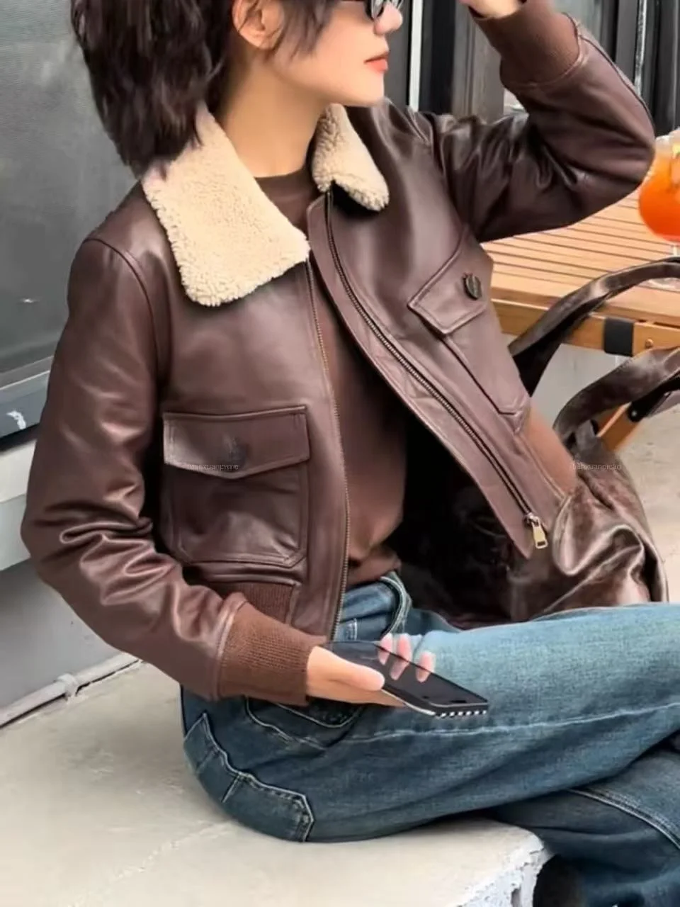 

2025 Autumn New Sle Women's ort Genuine Leather Jaet Lamb Fur Collar Versatile eepskin Coat Long Sve Commute Faion