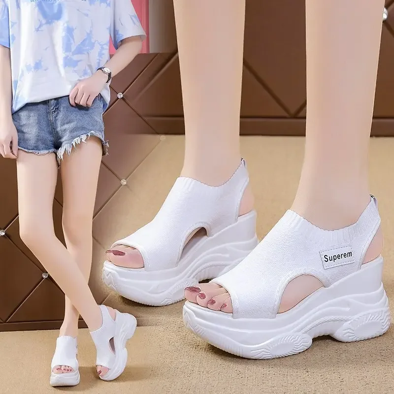 

2024 Summer New Knitted Fish-mouth Shoes Fairy Wind Cake Sole High Heel Flying Weave Slope Heel Thick Sole Sports Women's Sandal