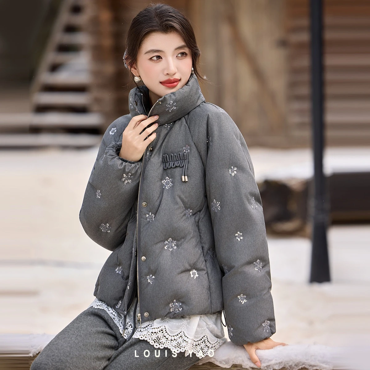 LOUIS YAO Embroidered Women's Down Coat 2025 Autumn/Winter Drop-Shoulder Mandarin Collar New Sequined Duck Down Jacket