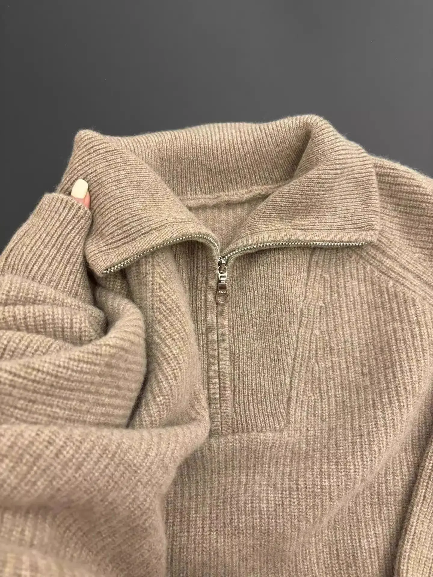 

Оверсайз худи на молнии с высоким воротником, вязаный свитер на молнии, весна-осень, свободный крой, декоративная молния, размер 300 Pou Station Camel