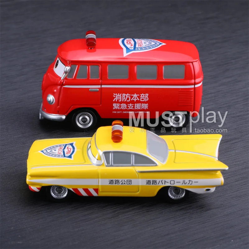 TAKARA TOMY Tomica Disney CARS C-19 Fillmore Fire Engine Alliage Jouet Moteur Moulé Sous Pression Modèle En Métal Cadeau