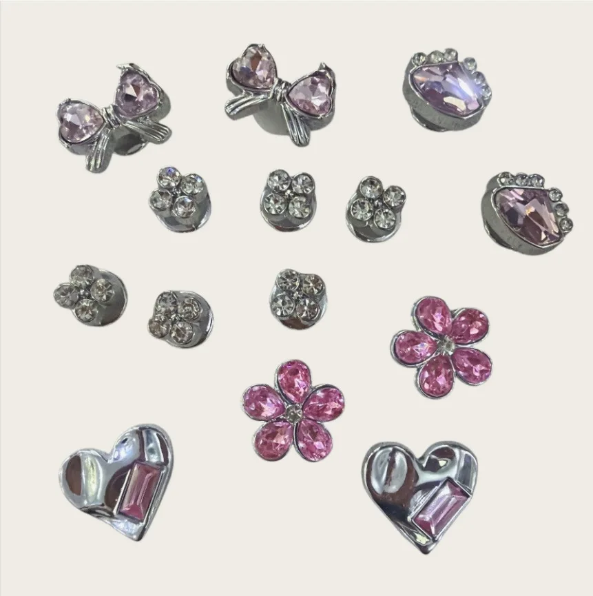 Luxury Silvery Full-Crystal Bow Shoe Charms Set Cartoon Plastics Decorations for Clogs & Sandals Perfect Gifts for Women Girls