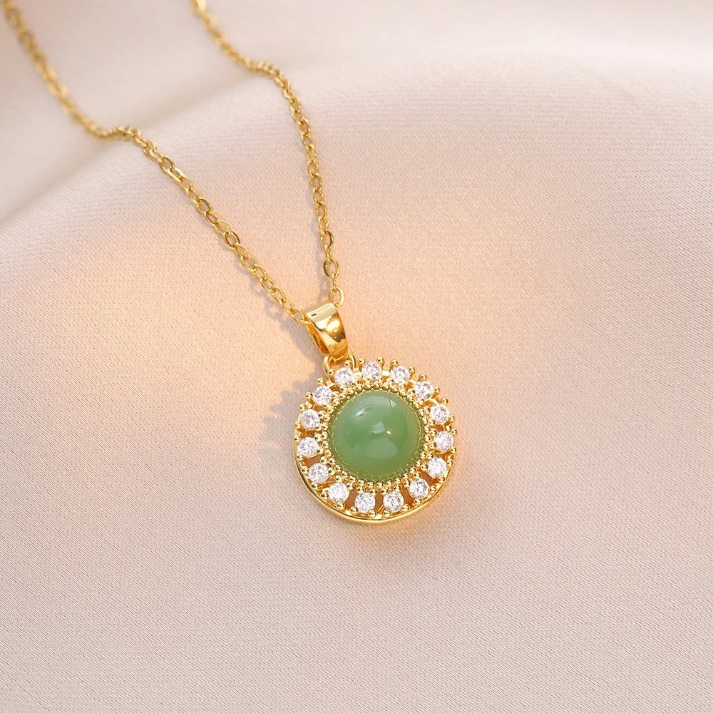 Luxury Fashion Gold Color Stainless Steel Rotatable Flower Zircon Green Imitation Gem Pendant Necklace for Women Charm Jewelry