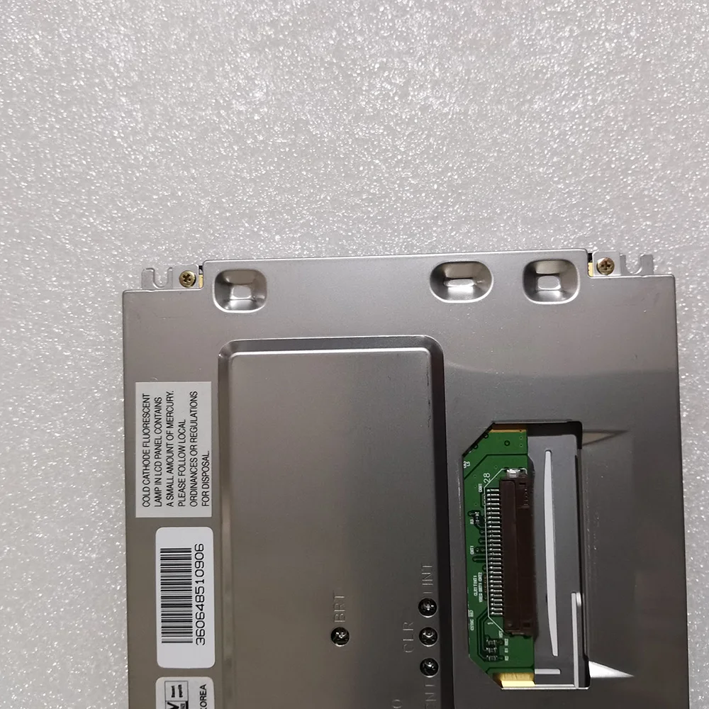 Wyświetlacz LCD LC064N1