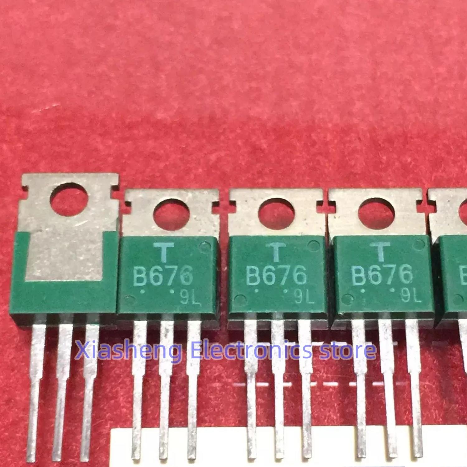 

New Original 10Pcs 2SB676 B676 TO-220 Transistor In Stock Good Quality