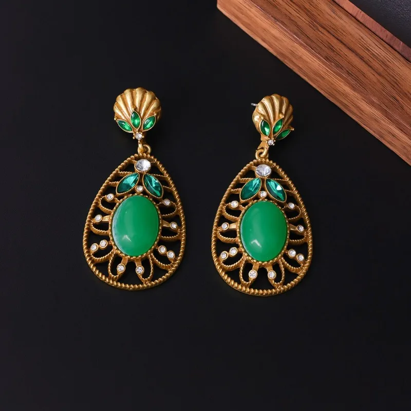 

Mid-Aged Emerald, Natural Stone Stud Earrings, European Vintage, Temperament, High-end Diamond-Encrusted Earrings