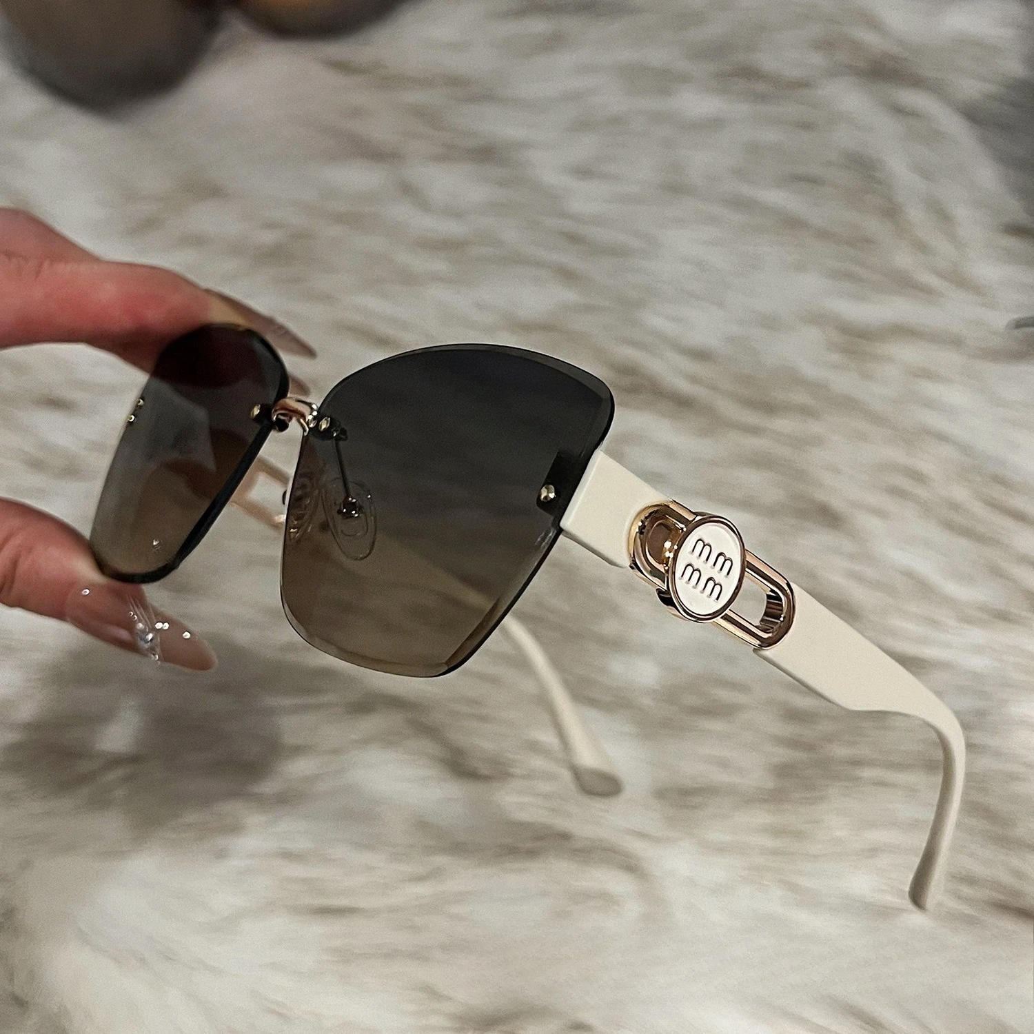 

New Style Color-Changing Sunglasses, Luxury Rimless Crystal Cut-Edge Photochromic Glasses, UV400 Protection Fashion Eyewear