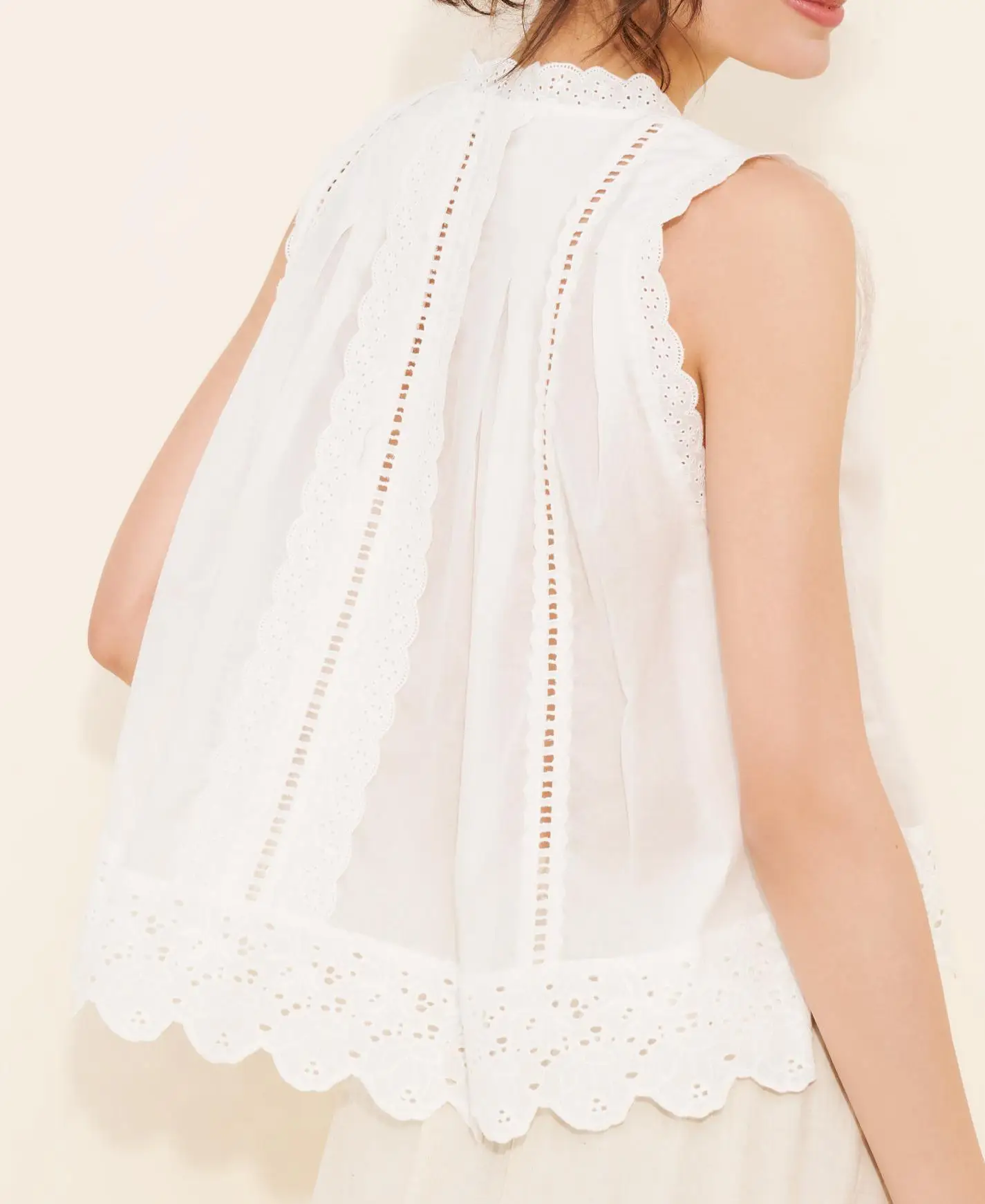 

New Womens Flying Sleeve Blouse White Shirts Vintage Sleeveless Ruffled Lace Tops Elegant Casual Sweet Clothes Summer S M L