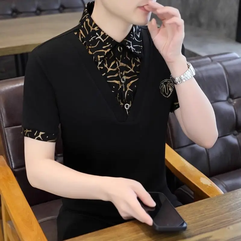 

Мужская рубашка поло, летняя повседневная рубашка с лацканами и коротким рукавом, модный европейский стиль, искусственный топ из двух частей с ромбовидным принтом