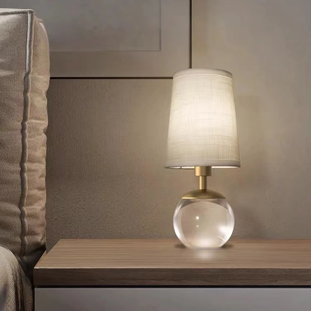 Post-modern light extravagant decoration simple crystal table lamp