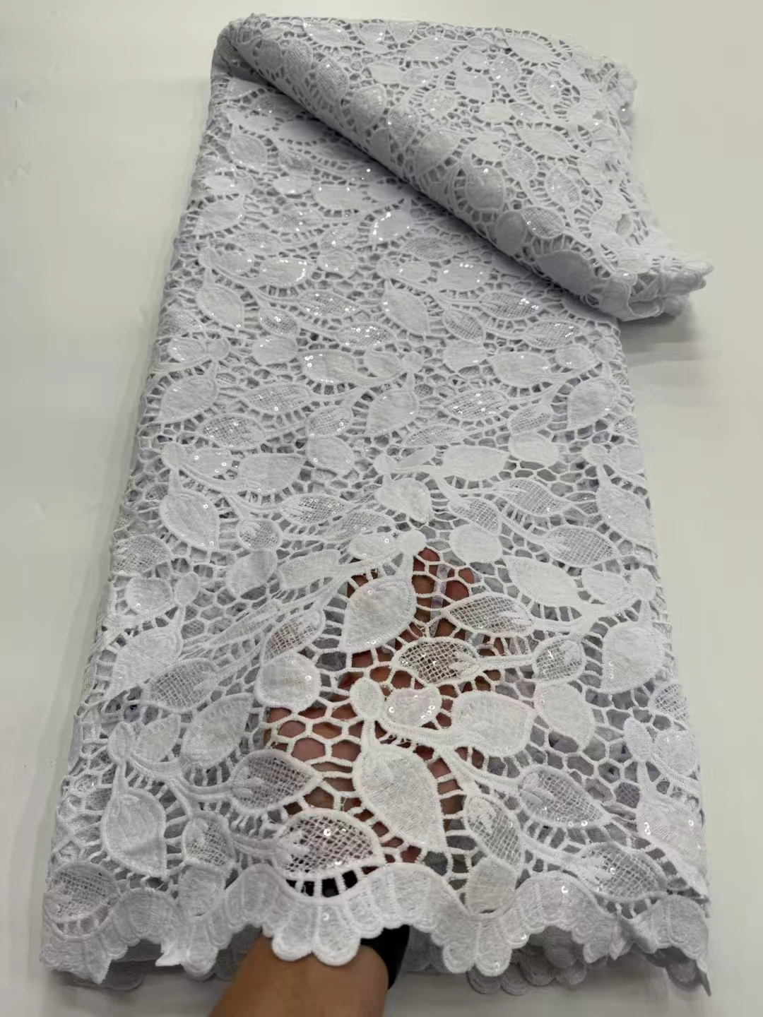 Fashion African Guipure Lace Fabric 2025 Latest Water Soluble Lace French High Quality Embroidery Nigerian Lace Fabric For Dress