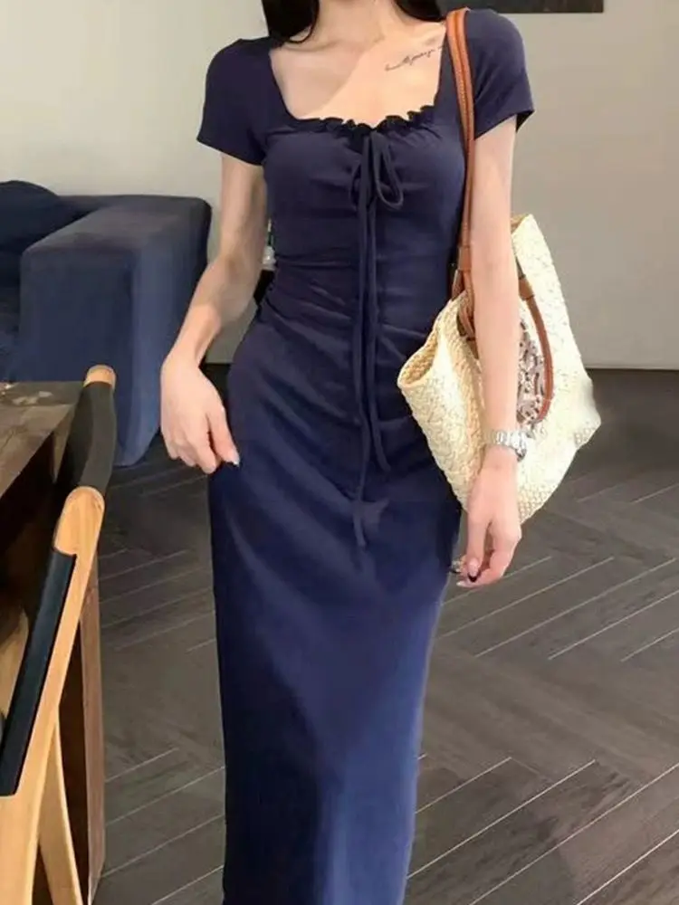 Navy blue French square neck dress fashion 2024 summer new temperament spice girl waist slim short sleeve dress.