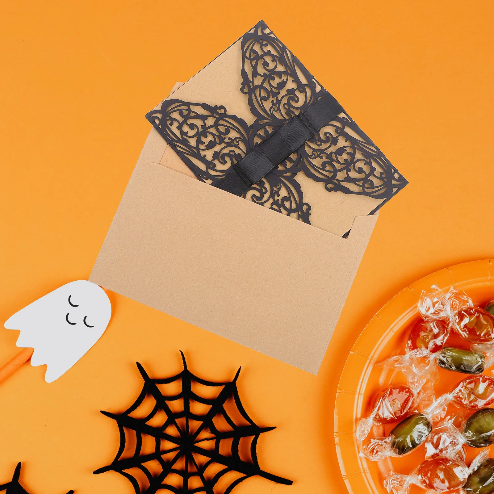 

10Pcs Fashionable Hollow-Out Invitation Cards Floral Cut Paper Openwork Design for Baby Shower Birthday Halloween Event Use