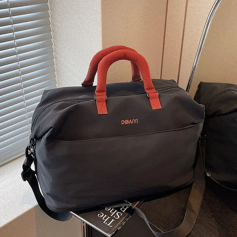 

Расширяемая дорожная сумка большой емкости. Ручная легкая спортивная сумка для фитнеса для поездок на велосипеде или путешествий.