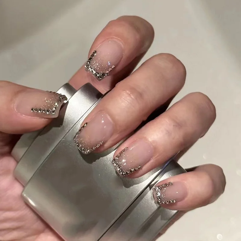 

24Pcs Short Square Head Fake Nail with Rhinestone Edge Design Press on False Nails Shiny Powder Datachable Full Cover Nails Tips