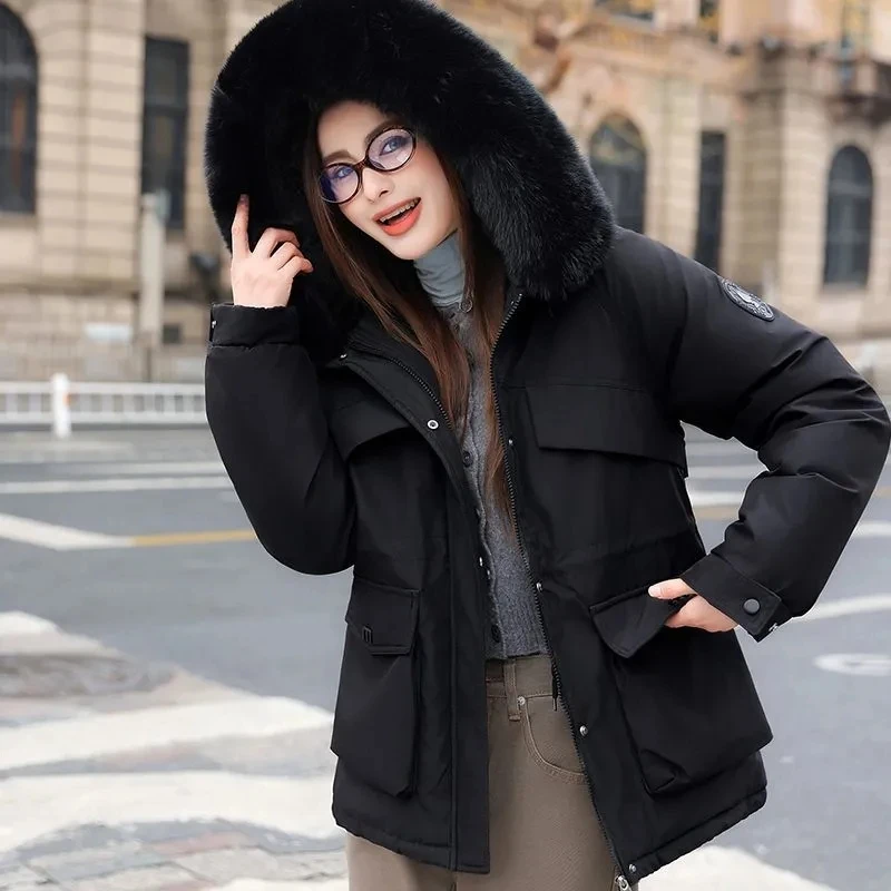 Ladies' Addensare Parker 2025 Nuovo Inverno Peluche Giù Giacca di cotone Temperamento delle donne di fascia alta Moda Cappotto caldo con cappuccio a prova di freddo