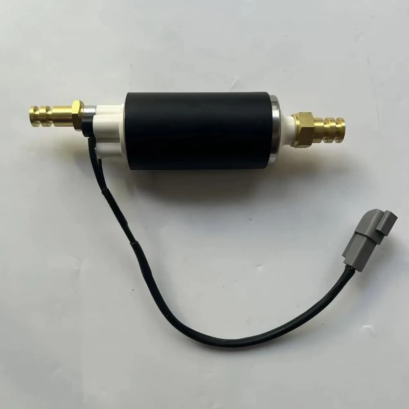 qst30 electronic oil pump engine oil pump / 5593524