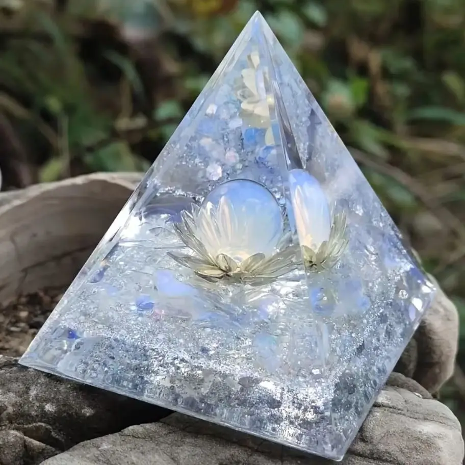 

5cm Natural Opal Pyramid, Lotus Shape, Energy For Yoga, Crystal Gifts, Crystal For Home Office Decoration, Balance Your Energy