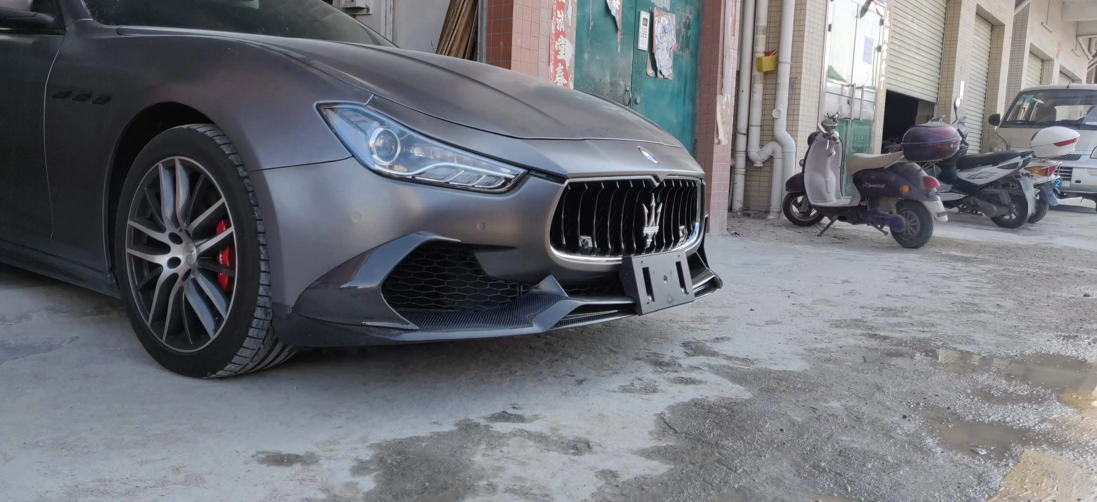 BTC High Quality Body Kit for Maserati Ghibli 2014-17 Upgrade PK Style Carbon Fiber Front Lip Side Skirt Rear Diffuser