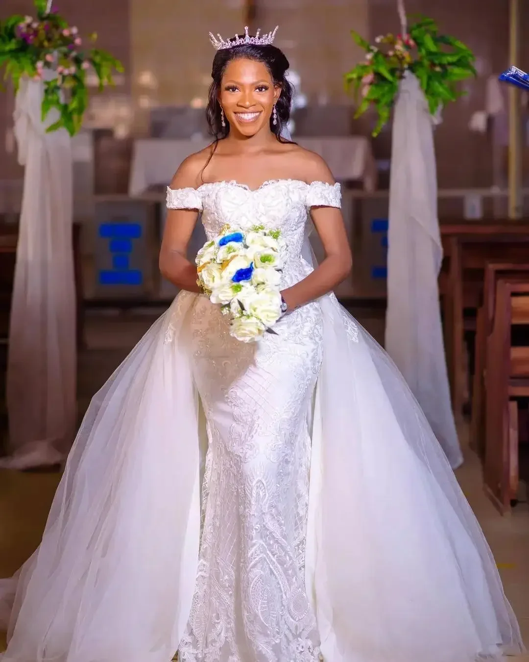 

Customized Off Shoulder Mermaid Wedding Gowns Overskirt Train Plus Size Bridal Dresses For African Women Robe De Marriage