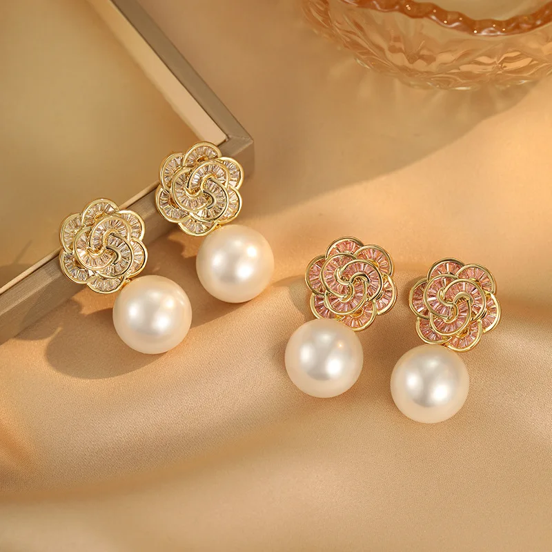 Korean Version Simple and Atmospheric Flower Pearl Round Personality Large Particle Pearl Earrings for Women.