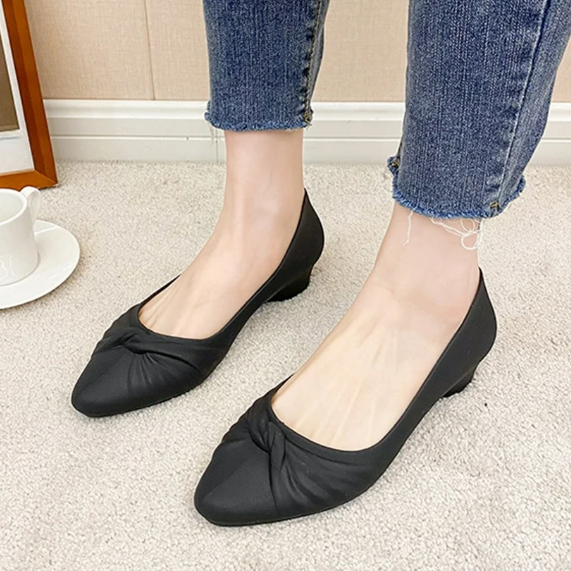 Ladies Casual Slip-on Shoes Waterproof PVC Shallow Low Heel Pointed Toe Loafers Woman Work Shoes Footwear Pumps Plastic Sandals