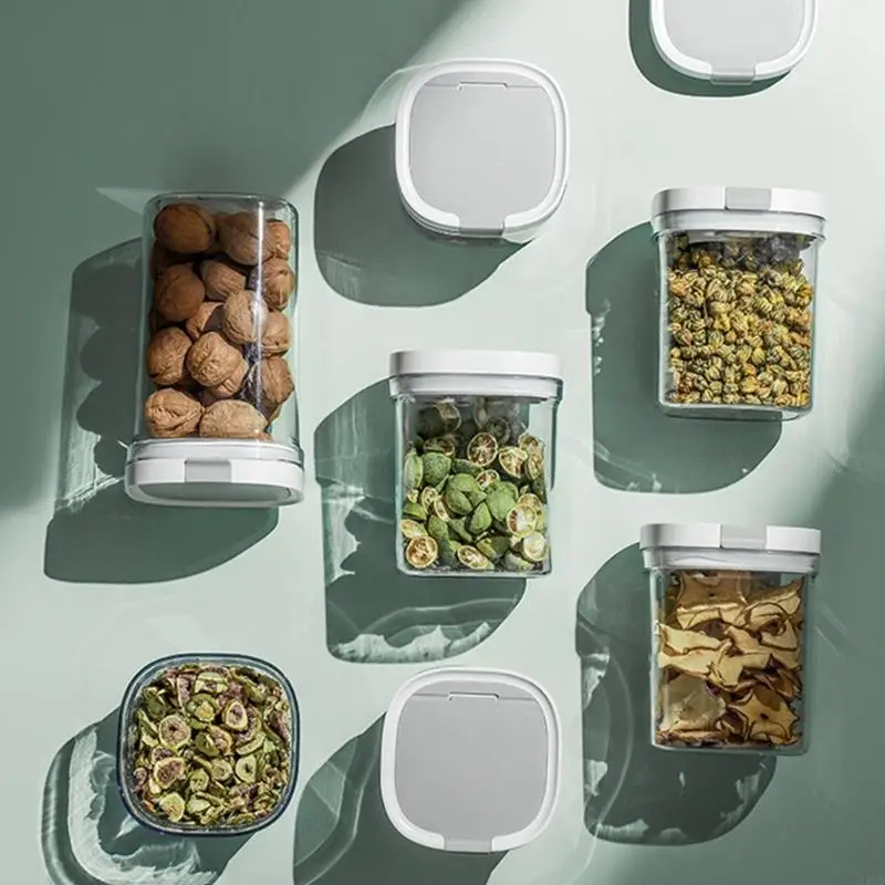 frasco-transparente-para-protecao-alimentos-contendo-uma-colher-medidora-util-jomd
