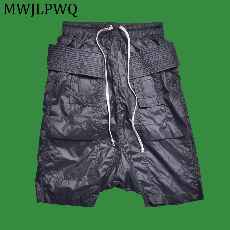 

Новые мужские шорты MWJLPWQ из нейлона с двойными кольцами и тремя карманами для подростков, в стиле High Street, темные, летние, модные, на шнурке, модель 14606