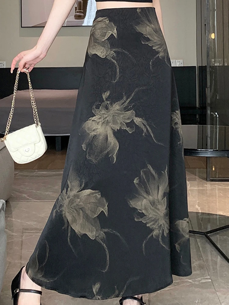 Retro Black Fishtail Long Skirt A-line Slim Fit Satin Printed Mid Length Skirts  Women's Clothing 2024 New Fashion Versatile