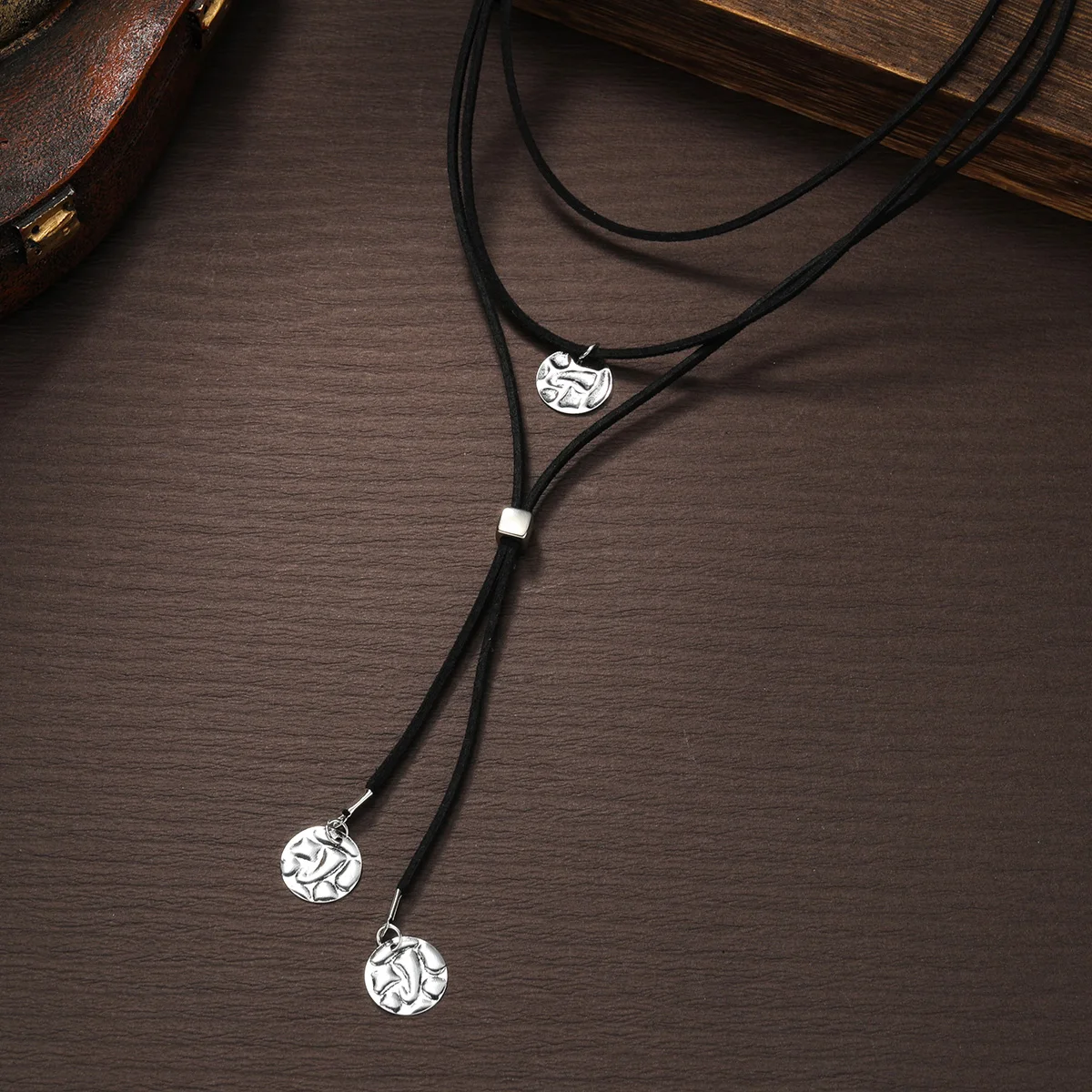 Vintage multi-layer velvet rope woven circular pendant long tassel women\'s necklace