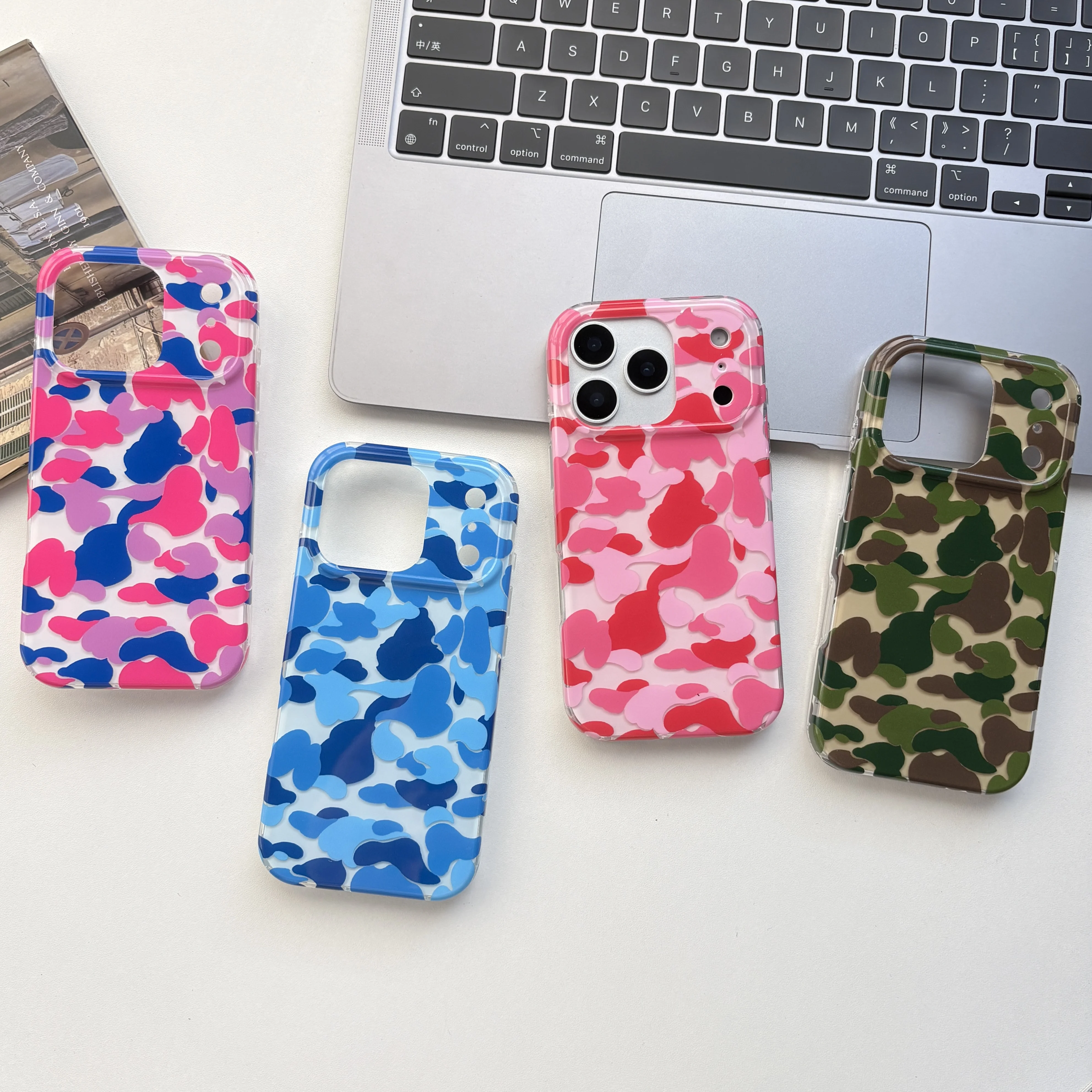 Модный яркий чехол для iPhone 17, 16e, 16, 15, 14, 13, 12, 11 Pro Max, XR, XS Max, 8, 7, 6, 6s, Air, Plus с текстурой перьев на задней панели Модный яркий чехол для iPhone 17, 16e, 16, 15, 14, 13, 12, 11 Pro Max, XR, XS Max, 8, 7, 6, 6s, Air, Plus с текстурой перьев на задней панели